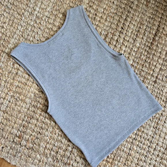 Eterne Gray Sleeveless Fitted Crop Tank - Picture 5 of 7